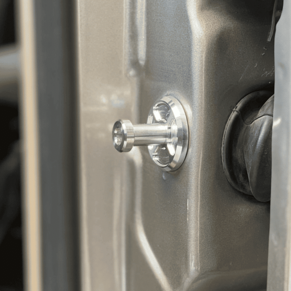 1988-1998-replacement-door-striker-for-chevy-and-gm-truck