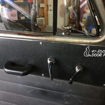 47-E55_Door_Panel_Install (4)