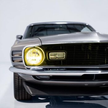 ULTRALIT---High-Power-LED-7-inch-Headlight-With-Turn-Signal-&-White-Position-Light-Bar-amber-yellow